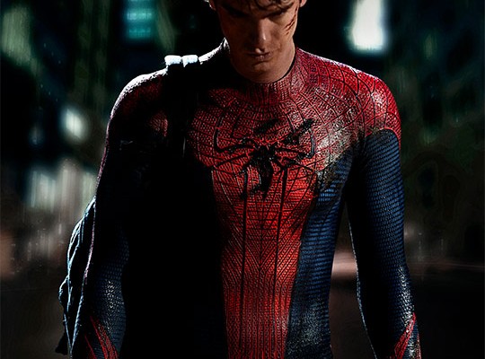 Foto de Andrew Garfield con traje de Spiderman