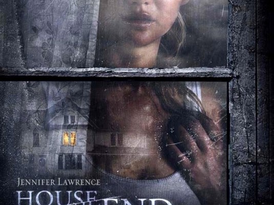 house-at-the-end-of-the-street-poster