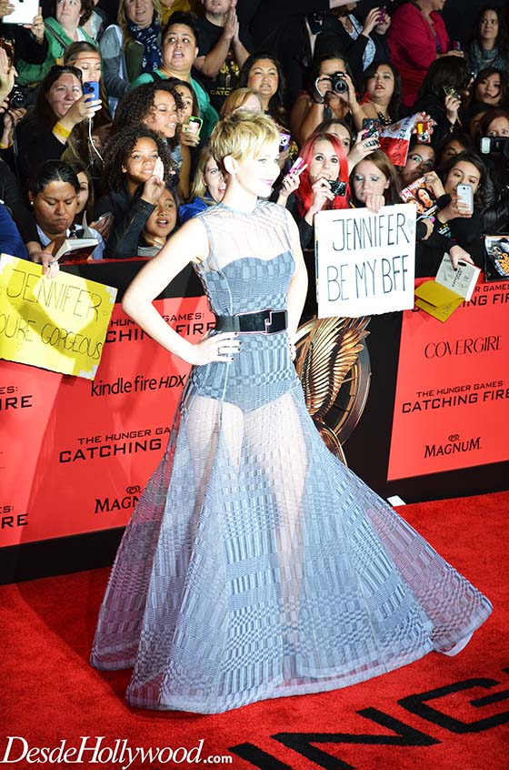 jennifer-lawrence-catching-fire-hunger-games-premiere-los-angeles (8)