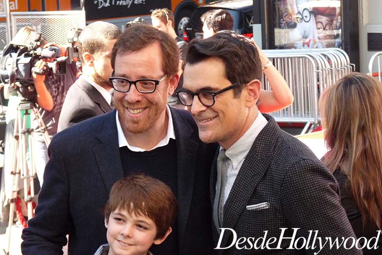 MrPeabody-and-Sherman-Paw-Ceremony (6)