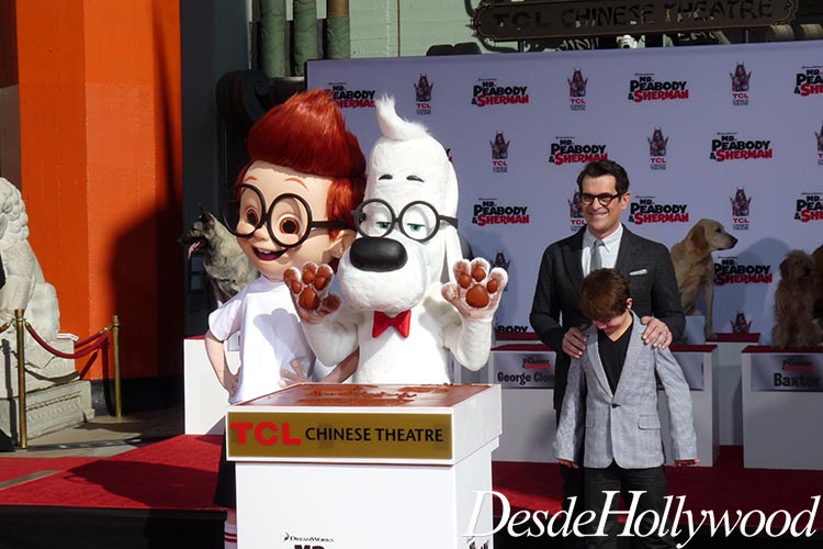 MrPeabody-and-Sherman-Paw-Ceremony (9)