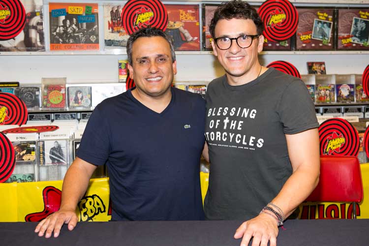 CaptainAmericaWinerSoldierSigningHollyood (2)