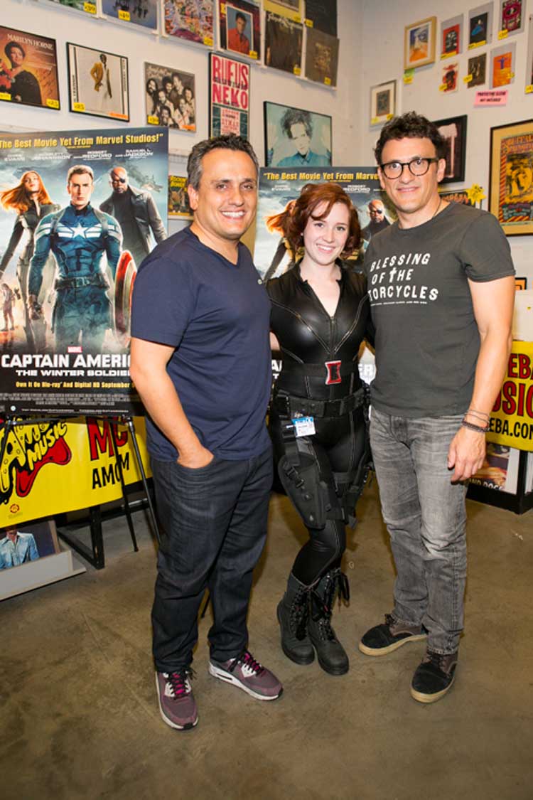 CaptainAmericaWinerSoldierSigningHollyood (3)