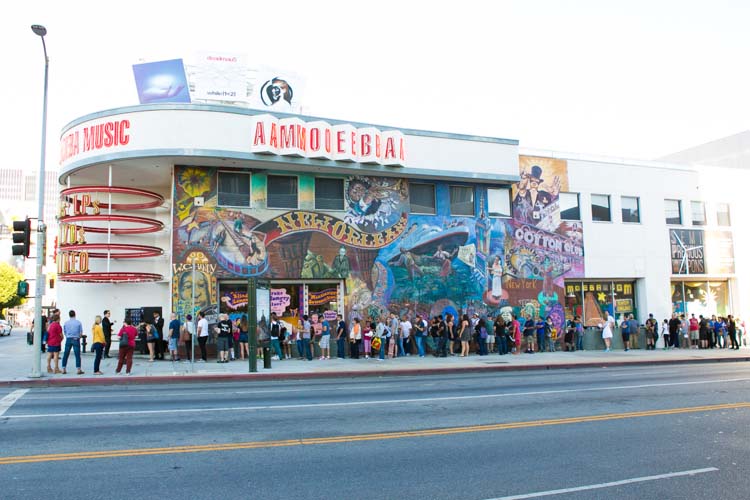 CaptainAmericaWinerSoldierSigningHollyood (4)