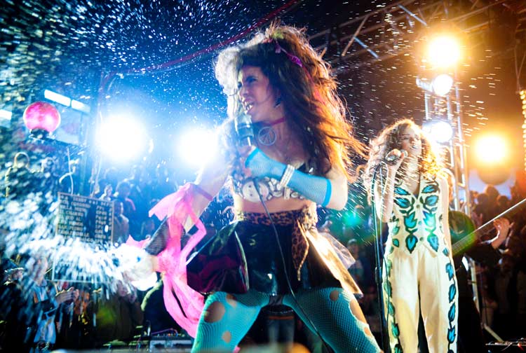 PeliculaGloriaTrevbiografiai