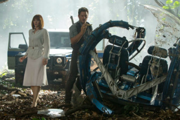 JURASSIC WORLD